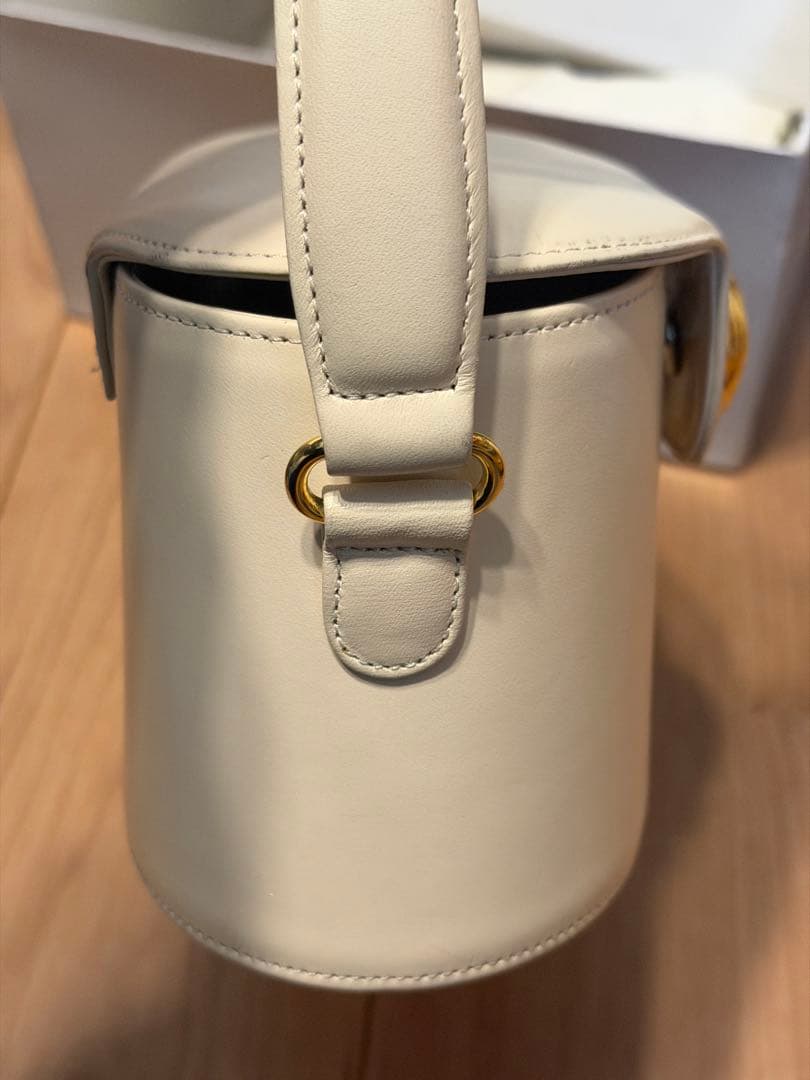 Givenchy アイボリー ハンドバッグ 箱付き