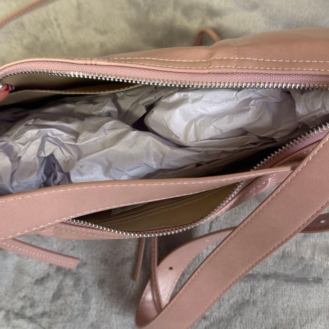 バッグ HALF SHIRRING RIBBON ROUND BAG IN PINK