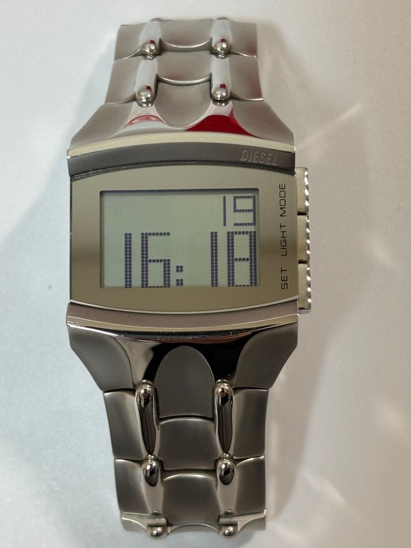 【美品 電池新品】DIESEL デジタルウォッチ dz2155 デジクロコ