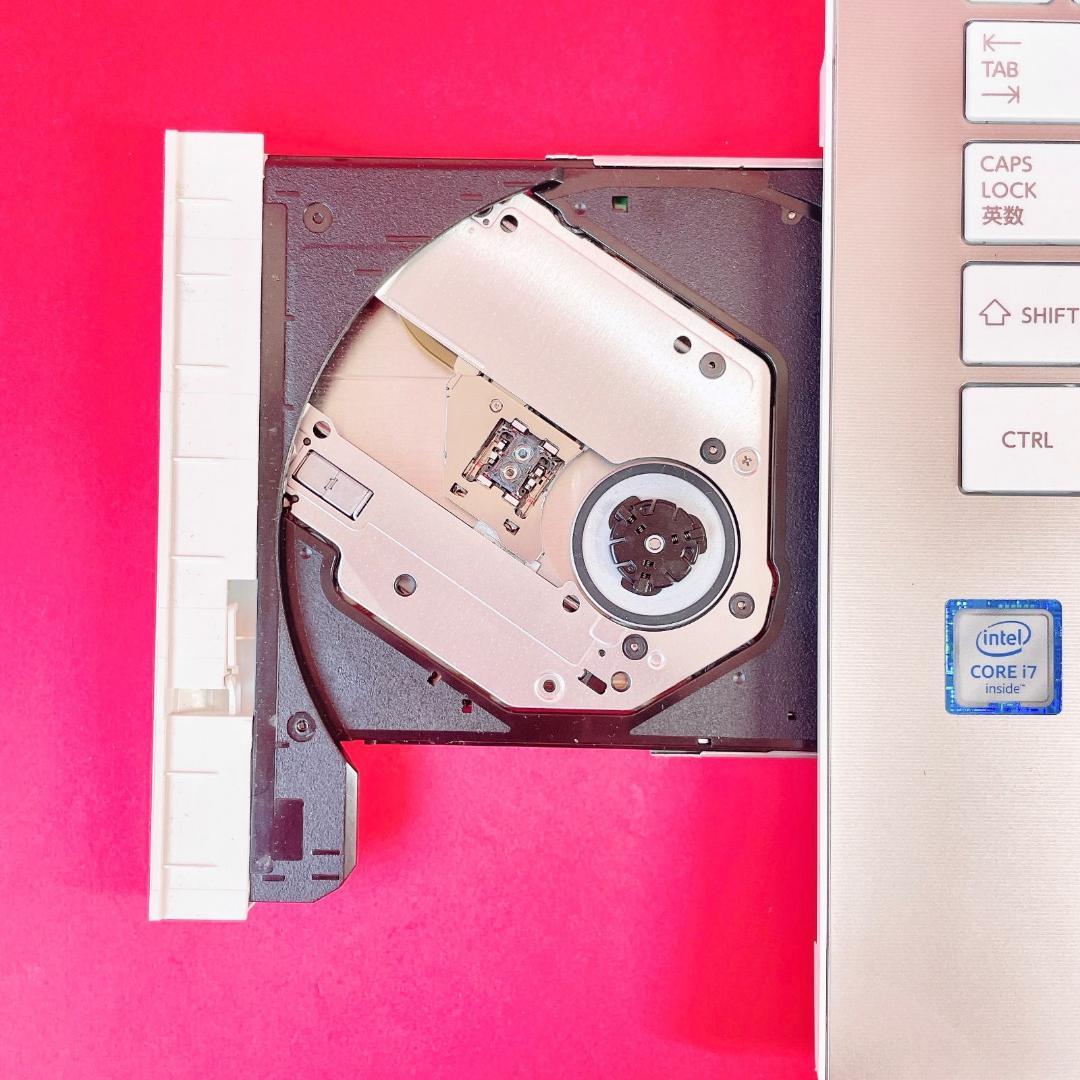 Corei7✨️大容量1TB✨️ブルーレイ✨️薄型ノートパソコン！おしゃれゴールド事務