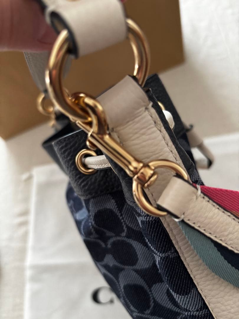 コーチ　巾着　ショルダーバッグ シグネチャーデニム　レザー ネイビー