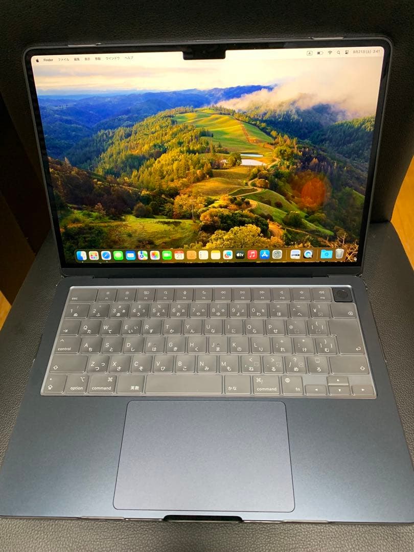 【箱付き美品】MacBook Air M2 13.6インチ　8GB /