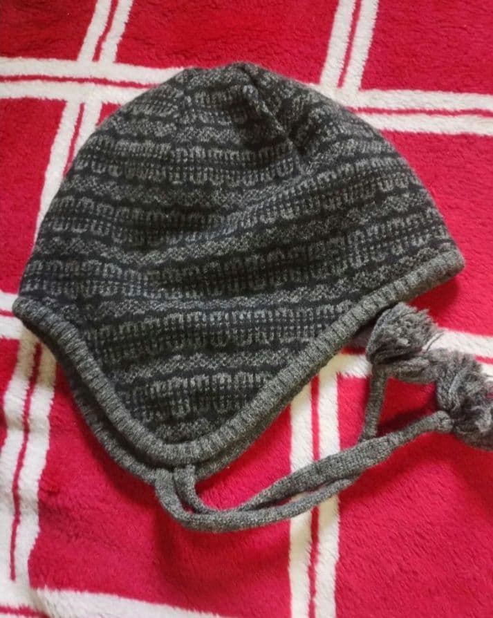 UNDERCOVER アンダーカバー 耳当てボンボン付きカミソリ柄ビーニー