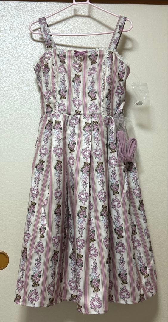 axes femme 青木美沙子 RosyBear柄　ジャンパースカート