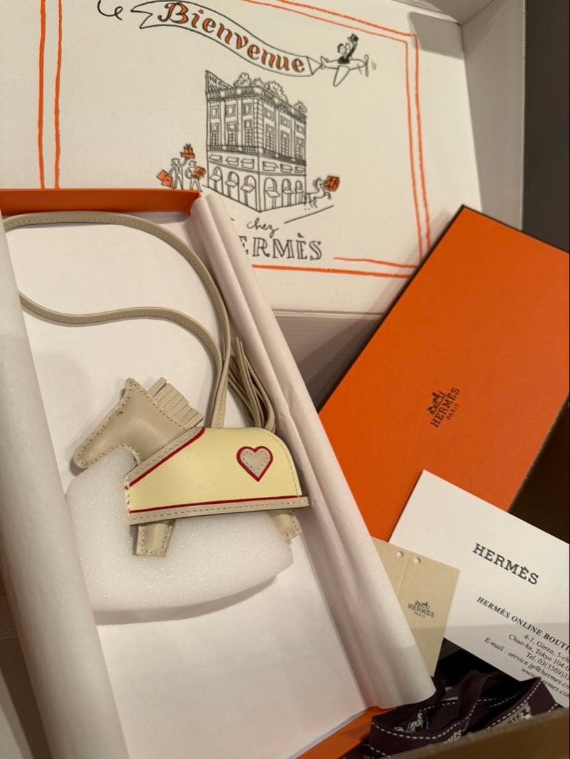 【新品未使用】エルメス新作ロデオチャーム ロベオクール