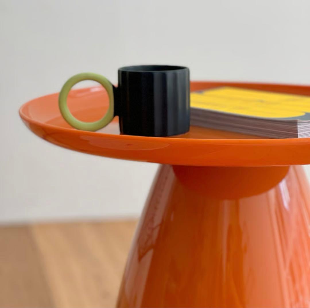 オレンジ ラウンド サイドテーブル