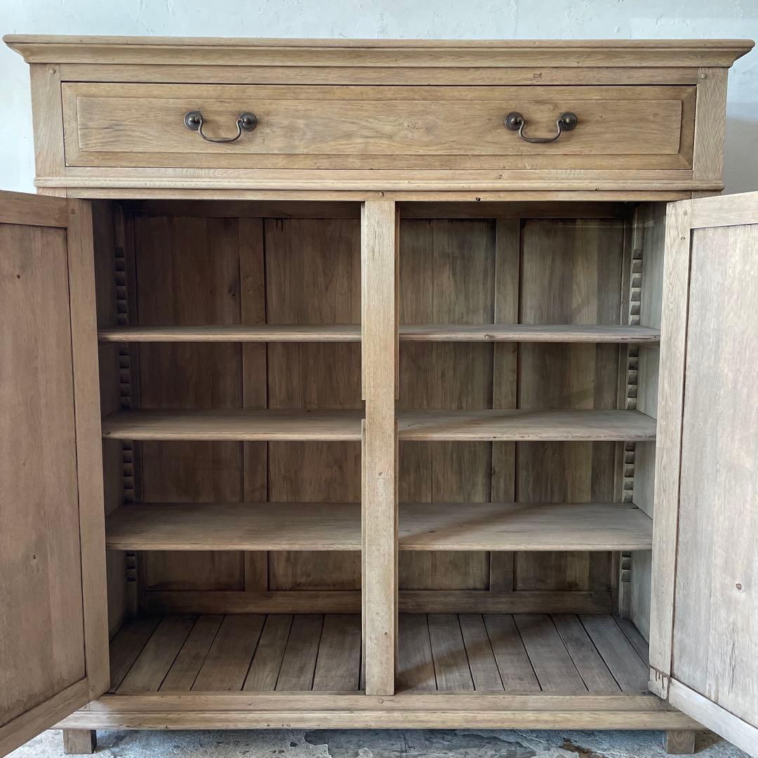 eauビンテージ ドロワーキャビネット 剥離