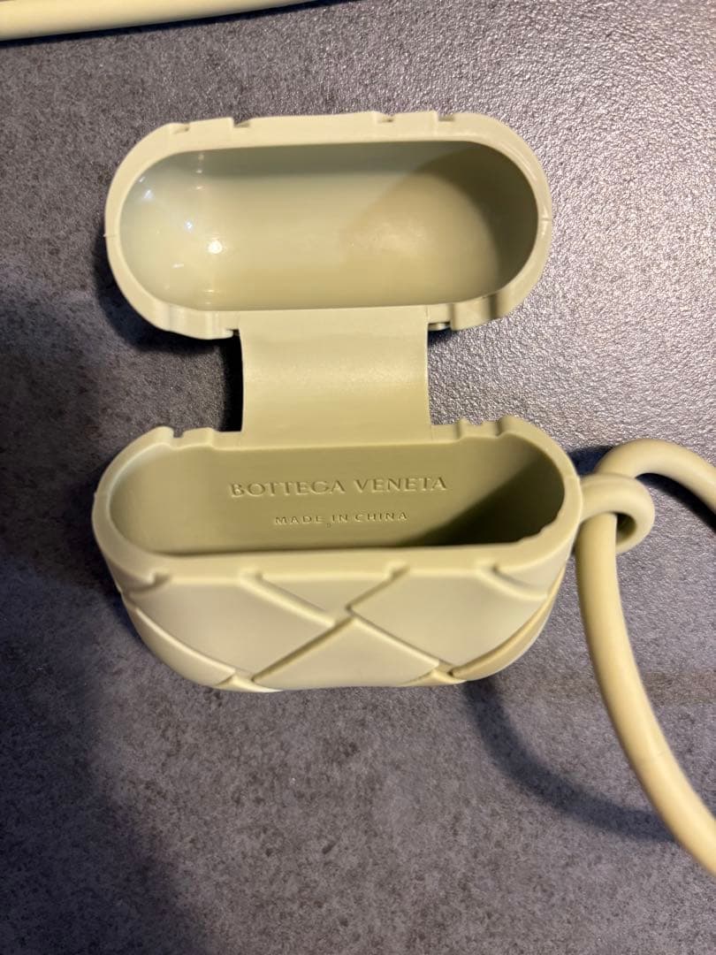 Bottega Veneta AirPodsシリコンケース 第3世代