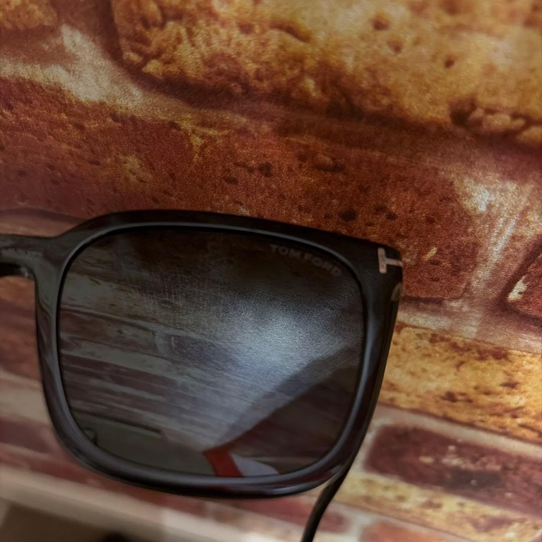 TOM FORD サングラス　TF1132K 箱付き
