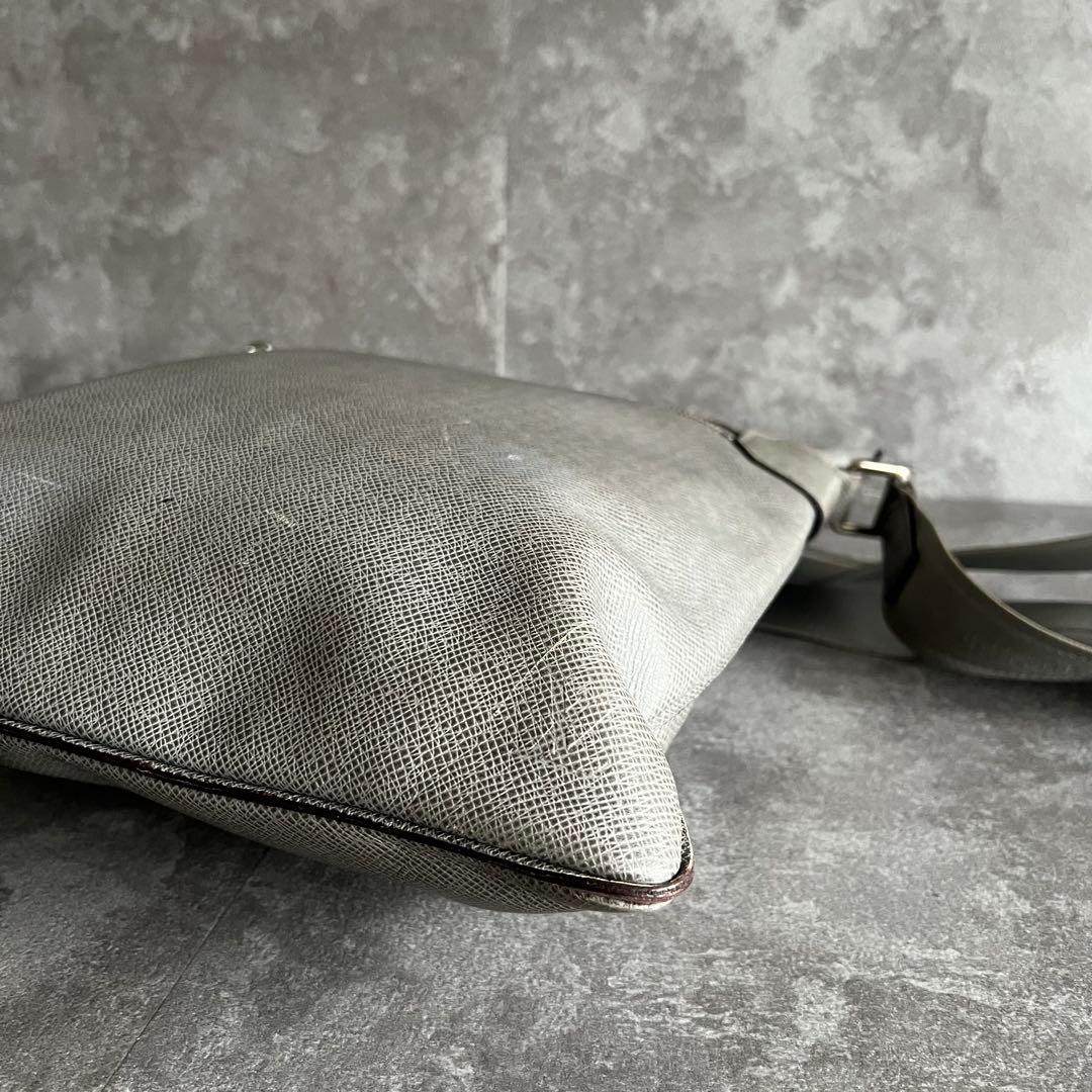 ⭐️ルイヴィトン⭐️タイガ サヤン ショルダーバッグ アルドワーズ グレー