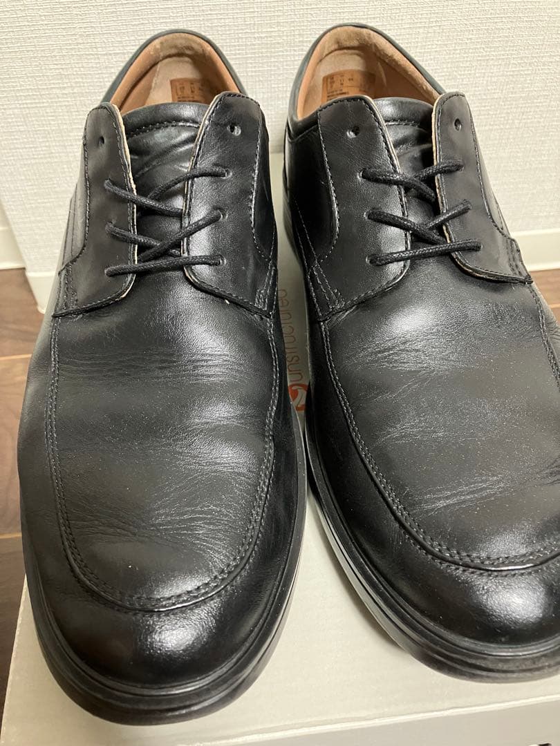 Clarks（クラークス）