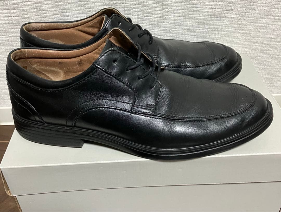 Clarks（クラークス）