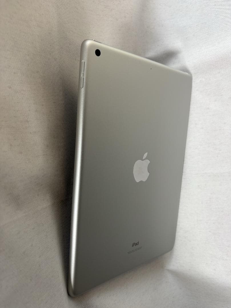 ★最大容量100%★ 美品 iPad第９世代 シルバー 64GB Wi-Fi