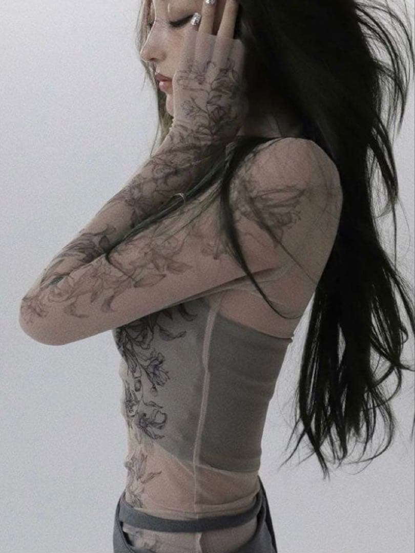 【セール中】melt the lady リリータトゥーシアートップス