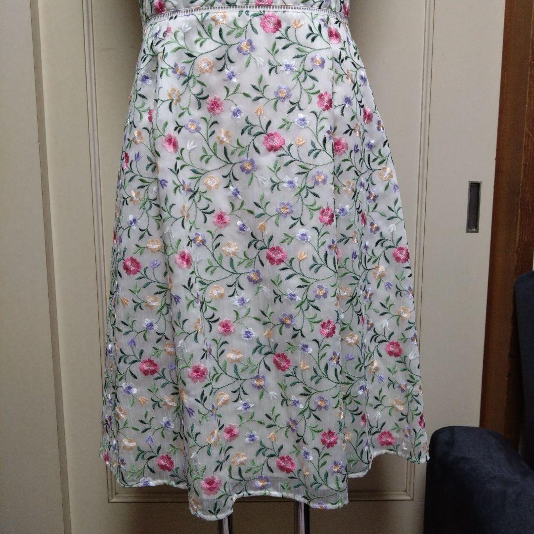 トッカ　ワンピース　4　花柄　刺繍　総刺繍