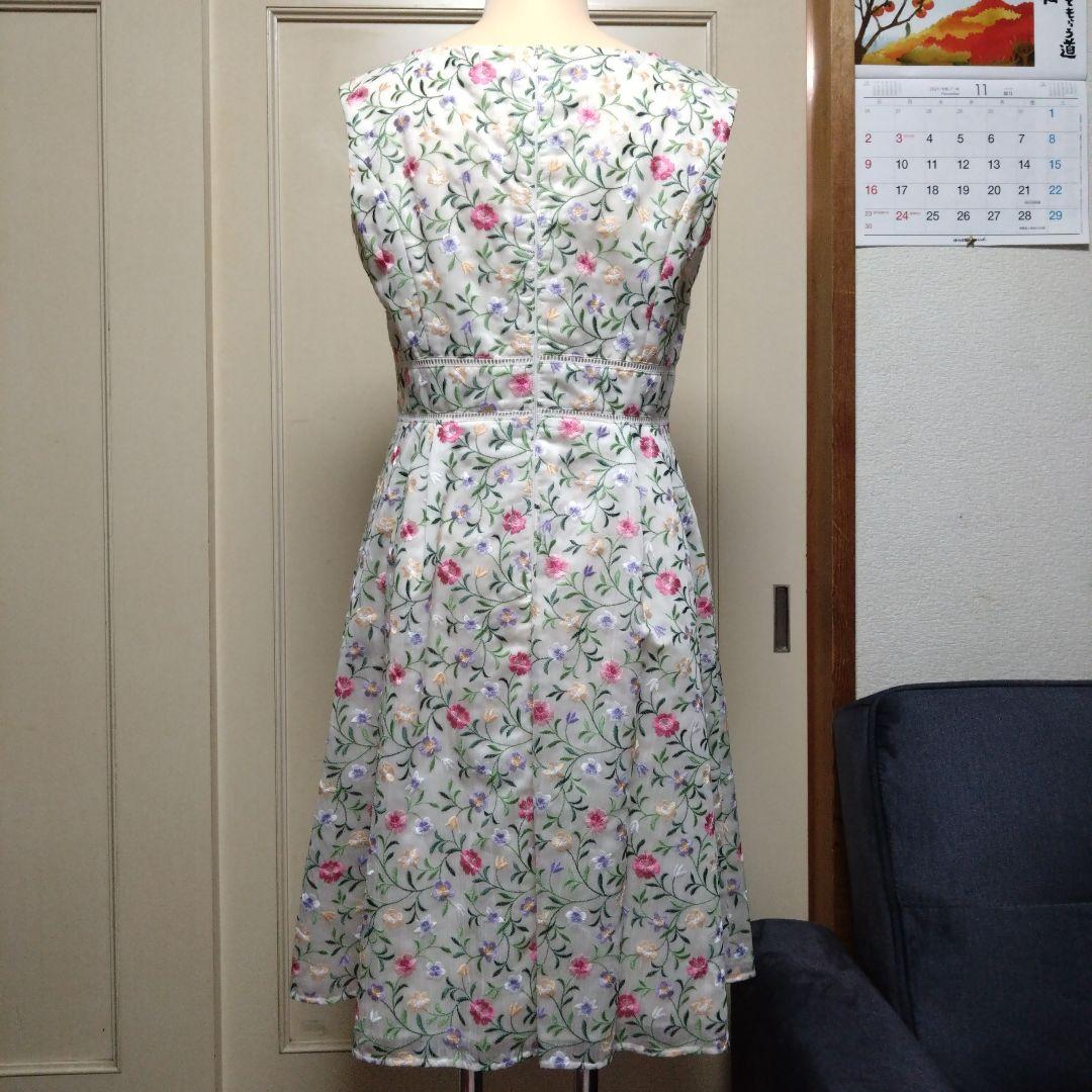 トッカ　ワンピース　4　花柄　刺繍　総刺繍
