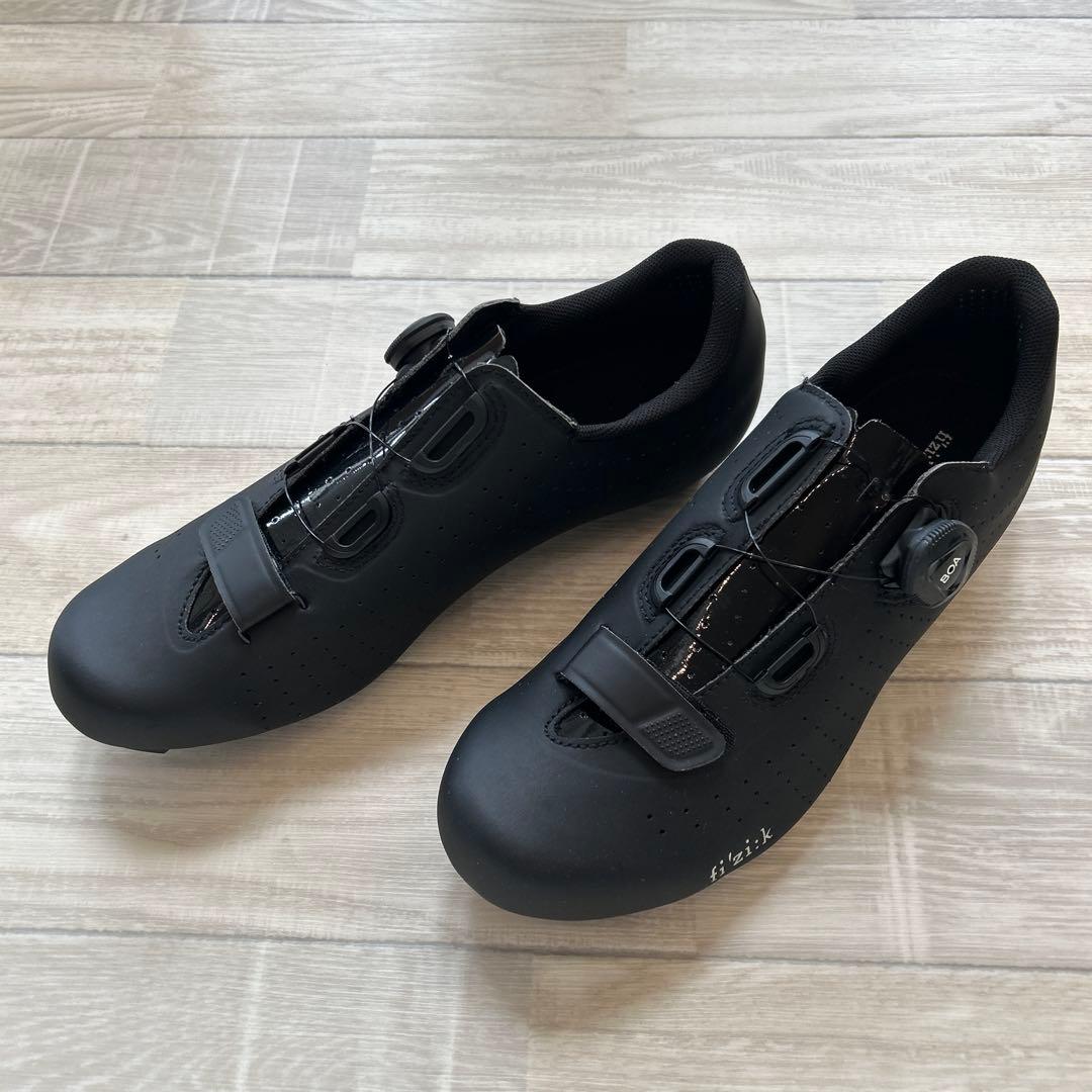 Fizikフィジーク TEMPOオーバーカーブR5 ブラック/ブラック