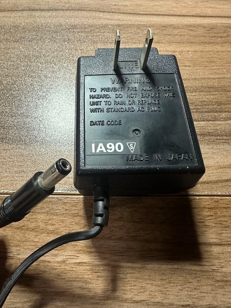 【昭和レトロ】移動電話無線機　日立ＨＰ-401 充電器付き　動作確認済み