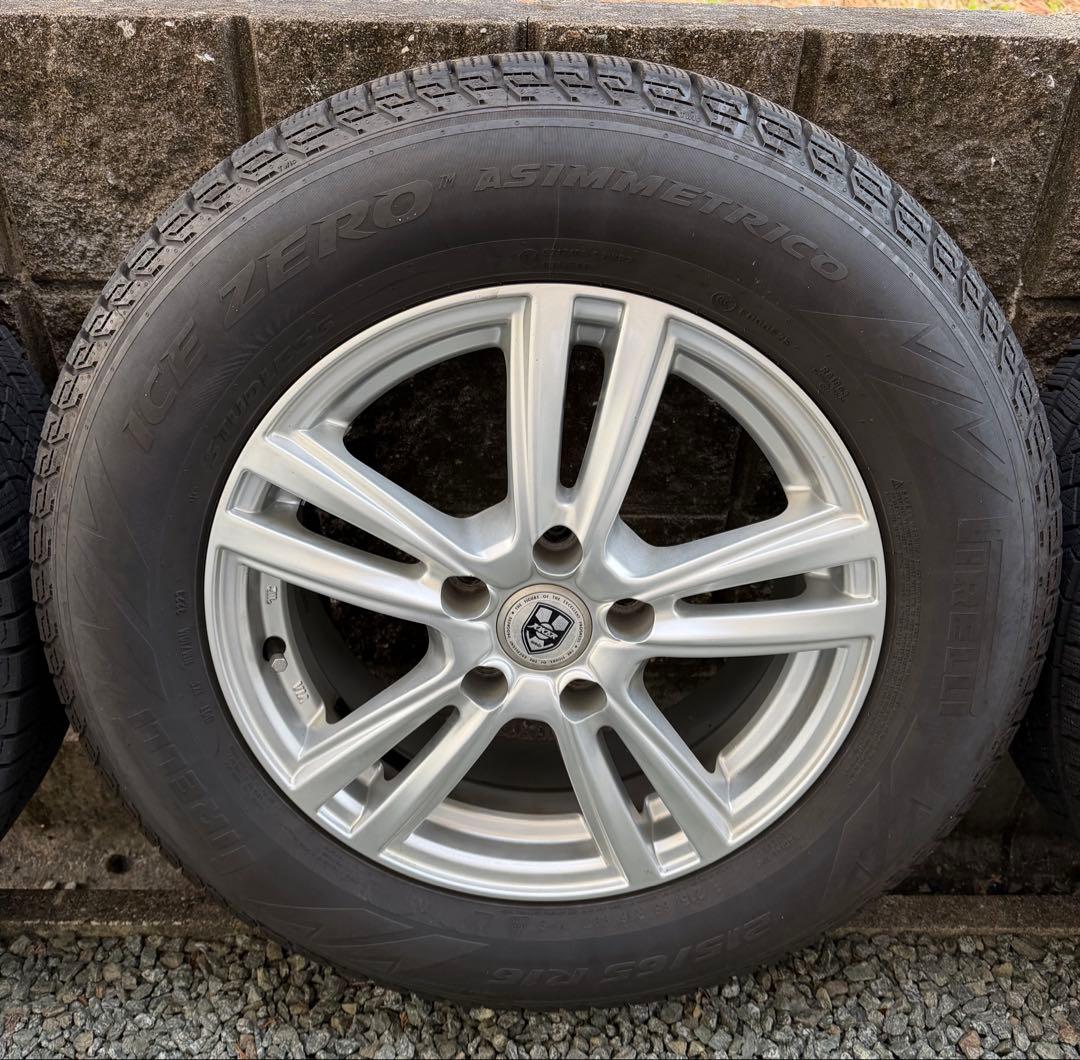 送料無料！215/65R16 2023年製スタッドレスホイール４本