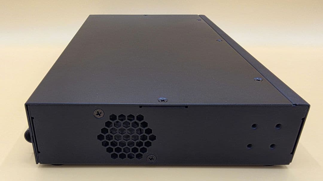 ELECOM 10G対応 L2スマートスイッチ EHB-SX2B08F ①