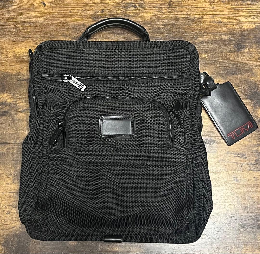 【美品】TUMI ブラック ショルダーバッグ213D3