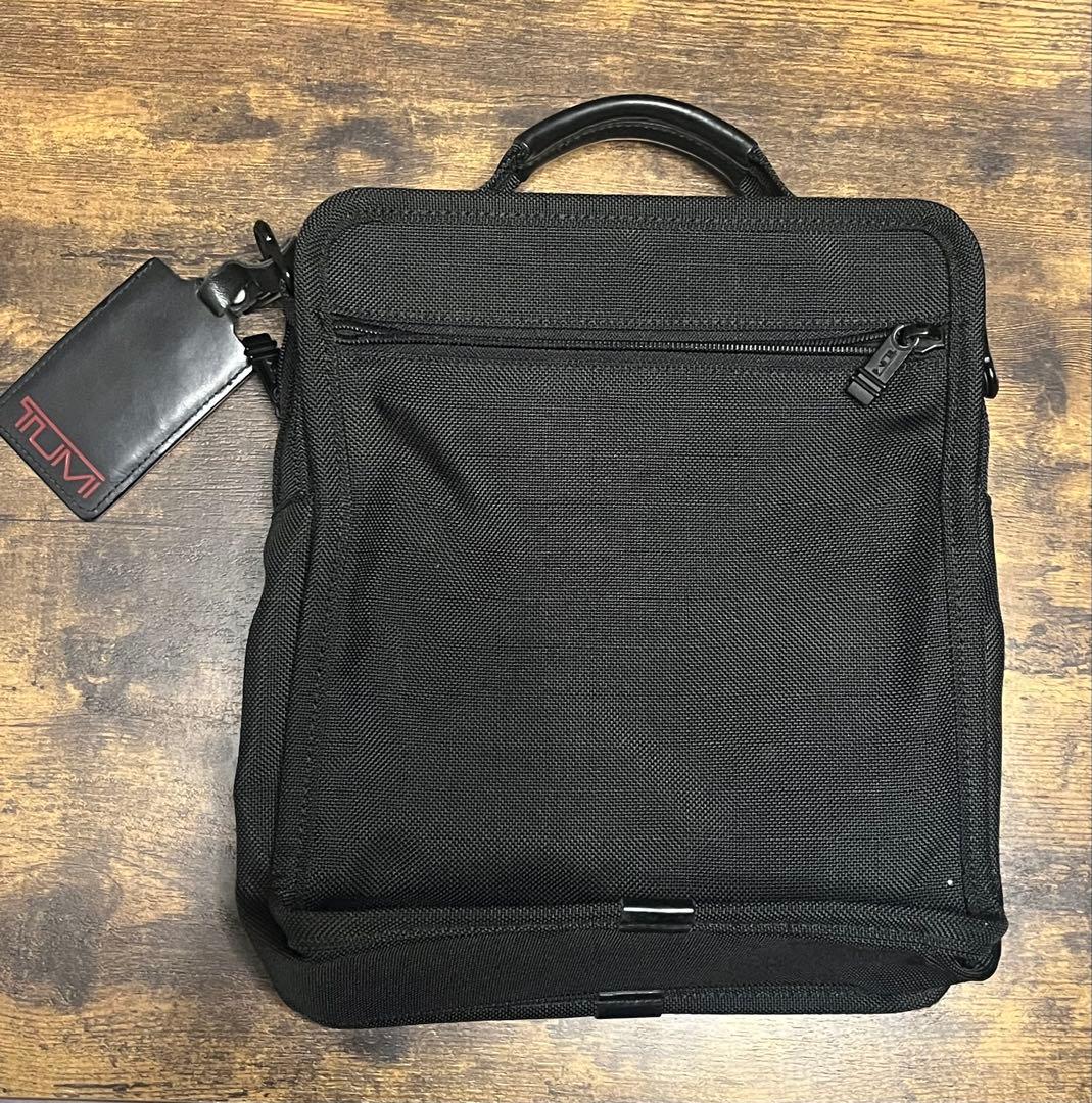 【美品】TUMI ブラック ショルダーバッグ213D3