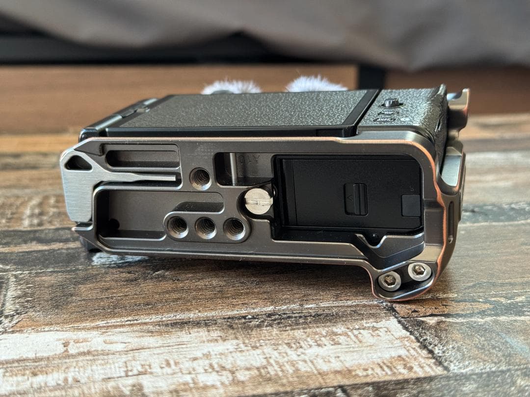 【美品】FUJIFILM X-M5 [ボディ ブラック]リグ付き