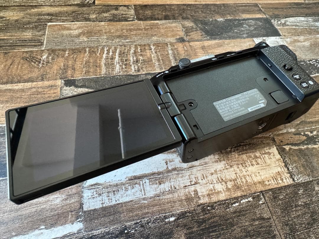 【美品】FUJIFILM X-M5 [ボディ ブラック]リグ付き