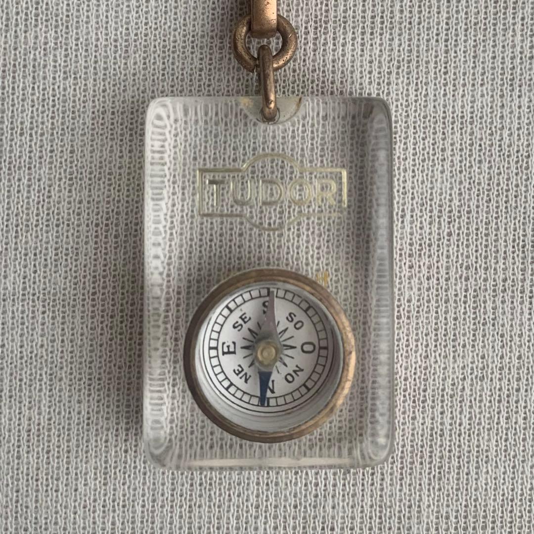 ブルボンキーホルダー 方位磁石【TUDOR】 チュードル フレンチパブ