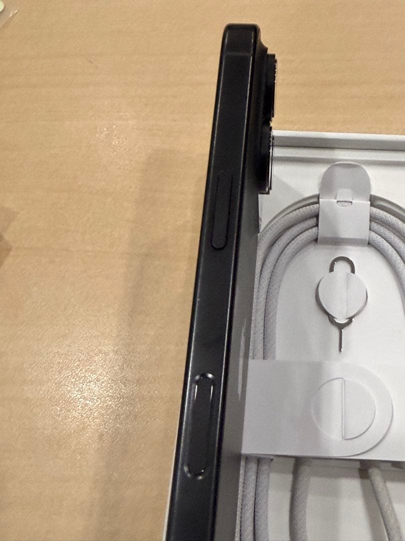 【本体】iPhone 16 Pro 128GB 97% Apple