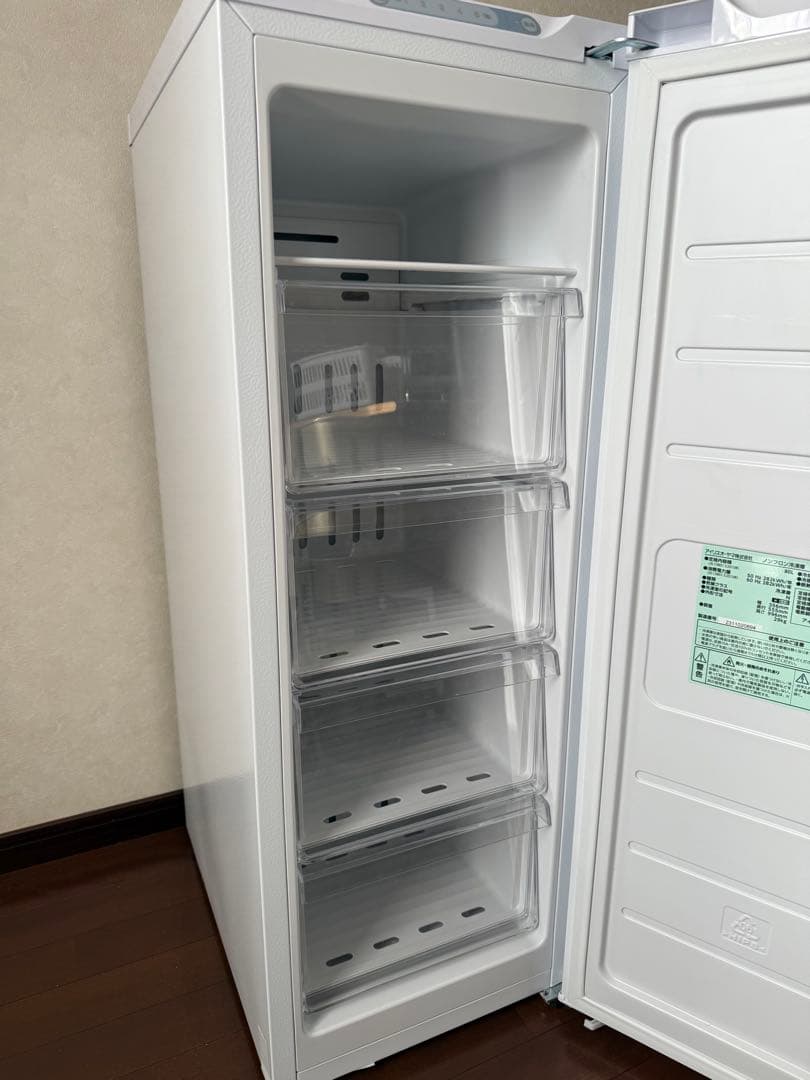 【値下げ】アイリスオーヤマ 冷凍庫 2023年製 IUSN-8A-W