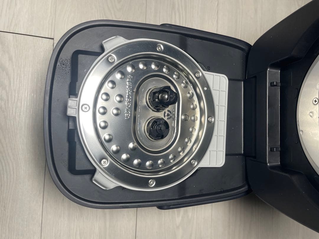 2025年製 TOSHIBA 炊飯器 RC-6PXV 3合炊き