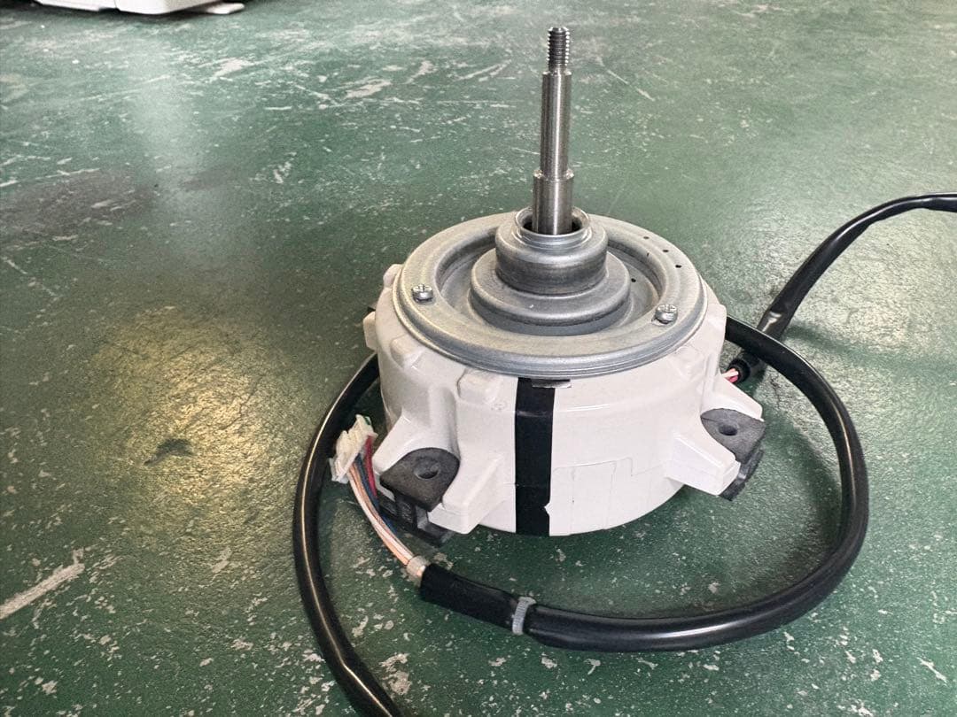 ダイキン　ファンモーター未使用