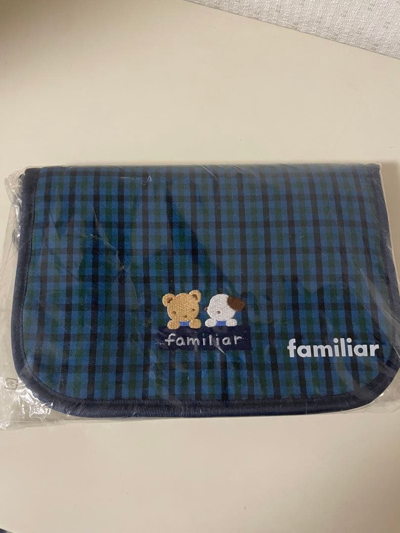 新品☆Familiar☆母子手帳カバー☆緑色チェック柄☆