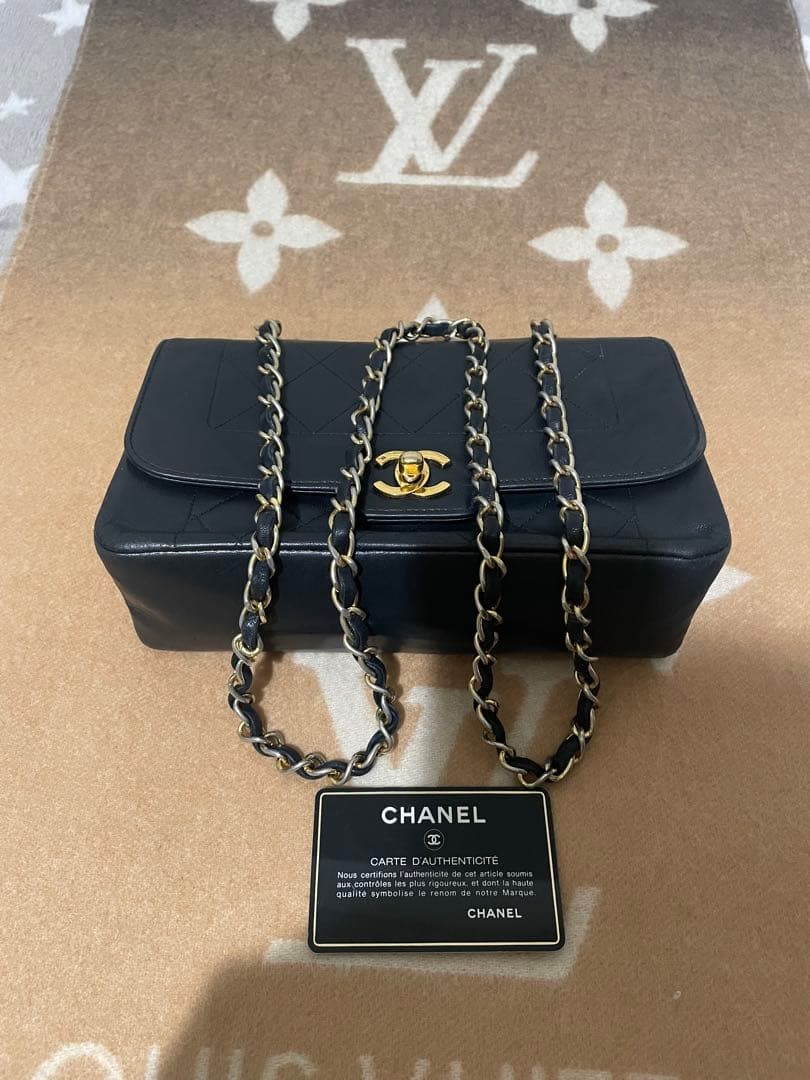 美品シャネル ラムスキン　ショルダーバッグ