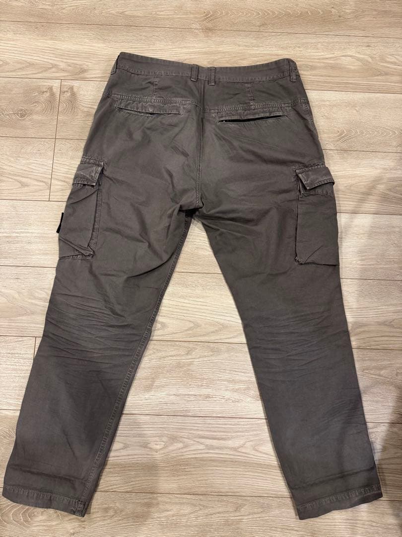 Stone  グレー カーゴパンツ