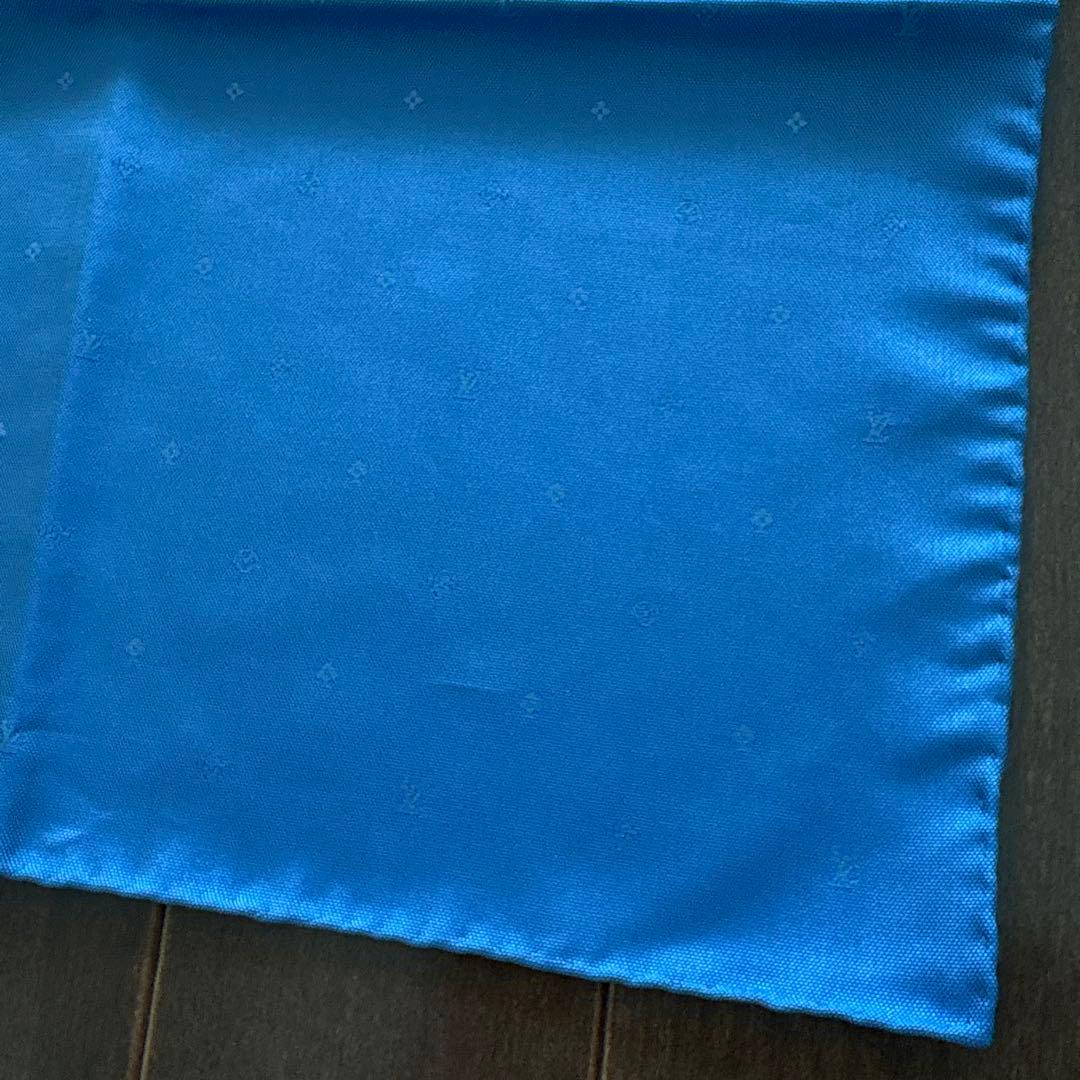 LOUIS VUITTONシルク　ポケットチーフ　ルイヴィトン　透かし　ハンカチ