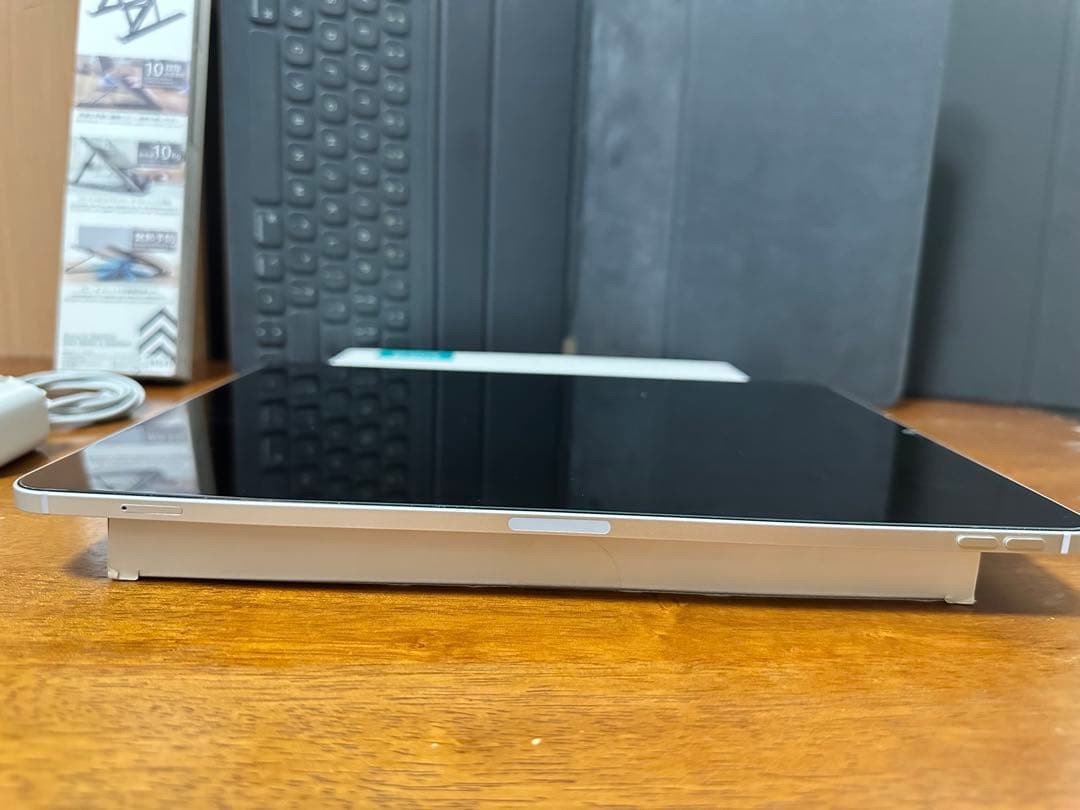 【極美品】ipad pro 12.9 第3世代 1TB Wifi+ SIMフリー