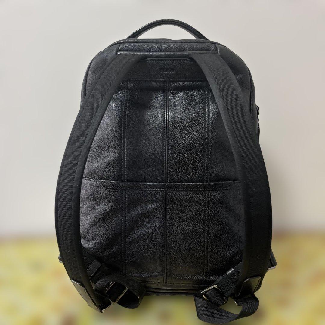 TUMI オールレザー　リュック　A4収納　希少サイズ