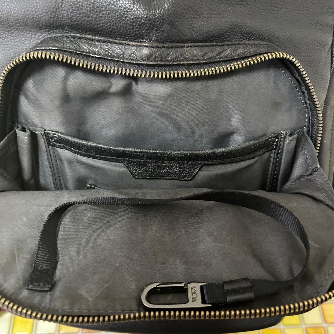 TUMI オールレザー　リュック　A4収納　希少サイズ