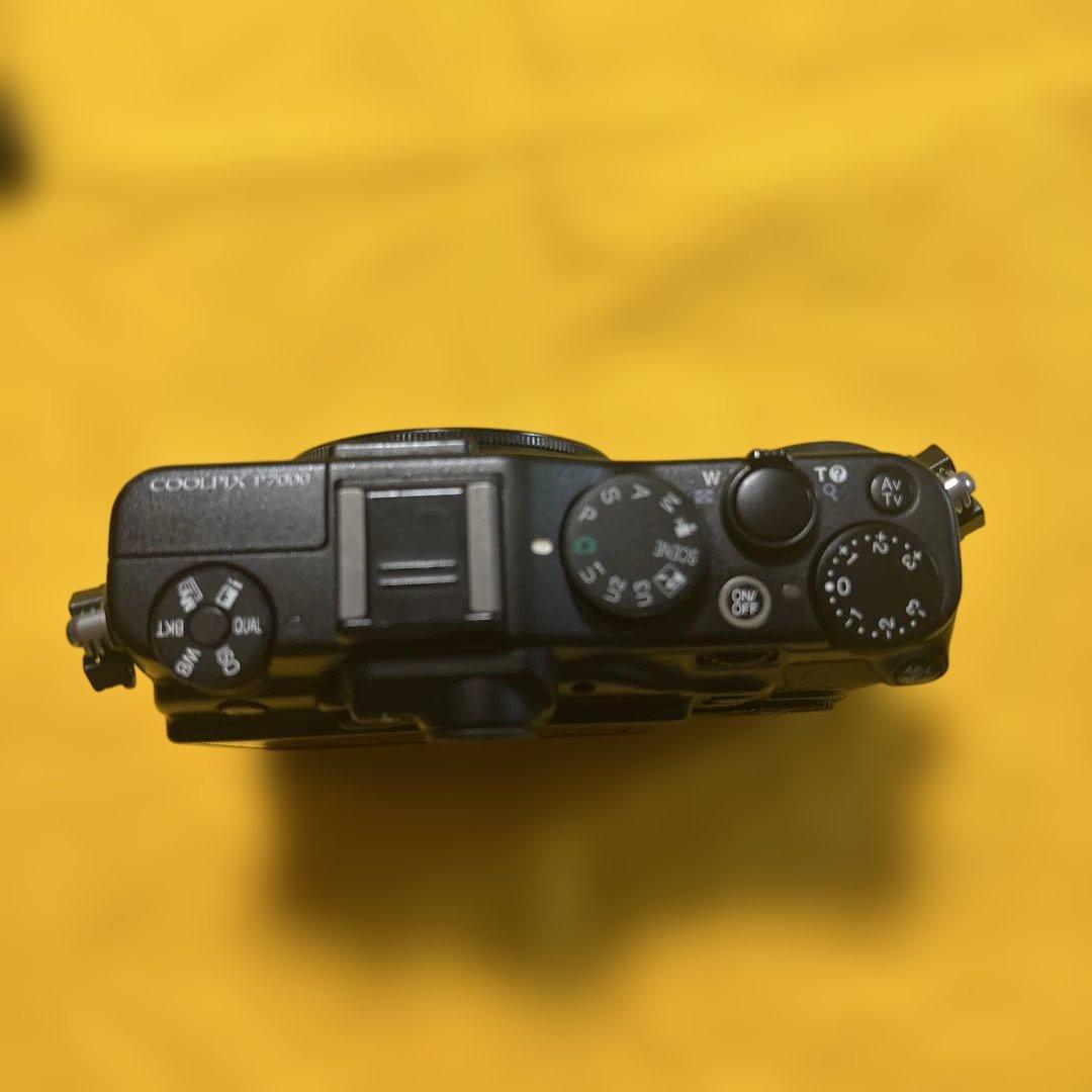 Nikon coolpix p7000バッテリー2個付き