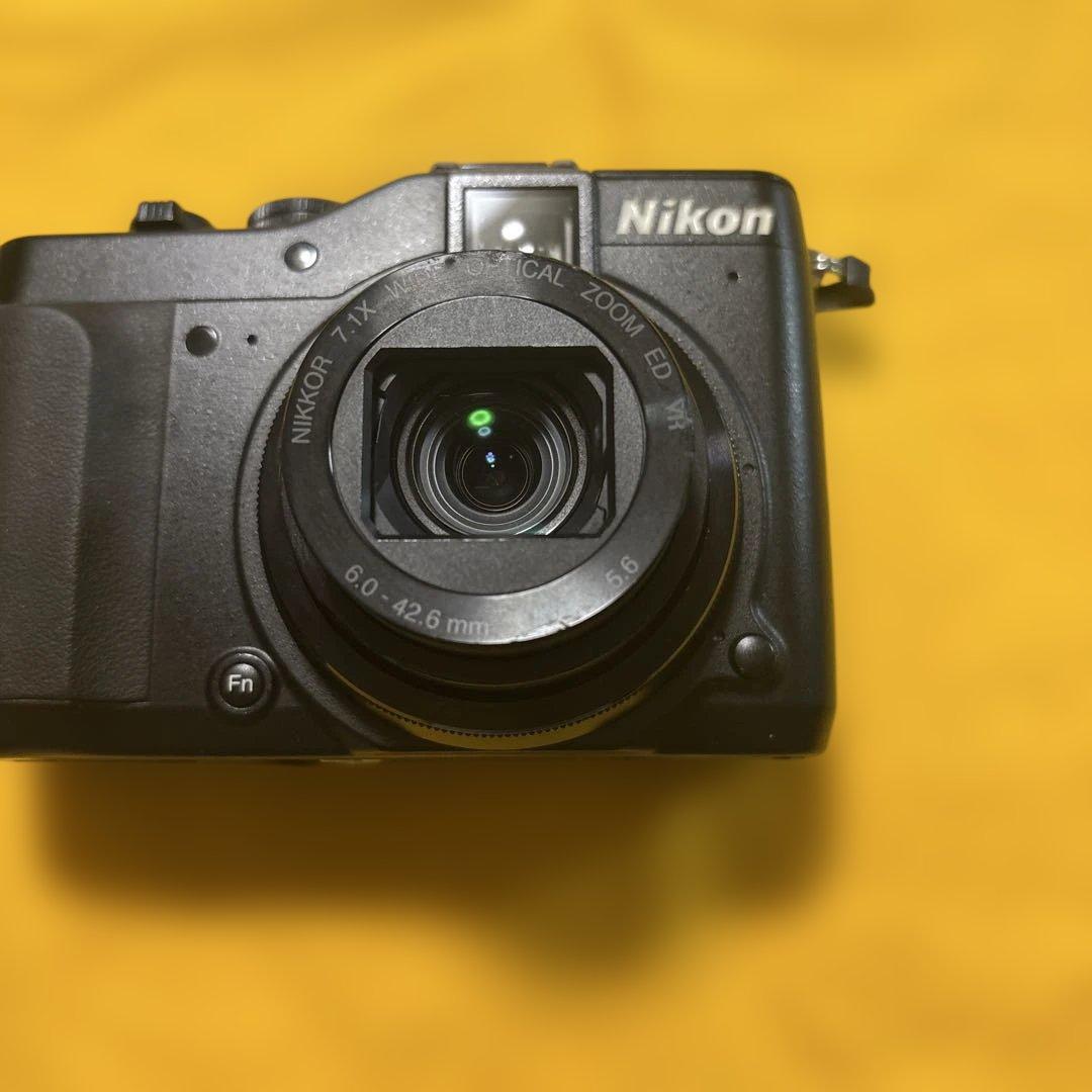 Nikon coolpix p7000バッテリー2個付き