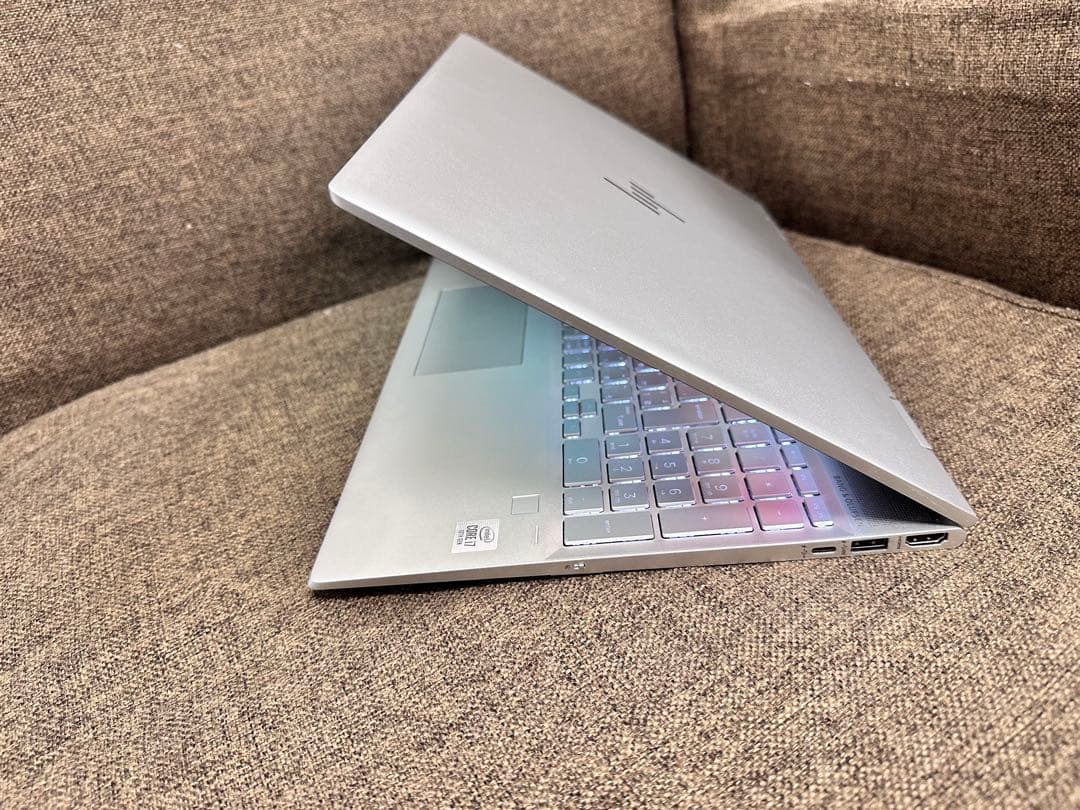 HP Envy 15 2in1 ノートPC i7-10世代　 16GB