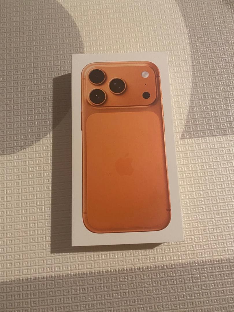 Apple iPhone 17Pro オレンジ 本体