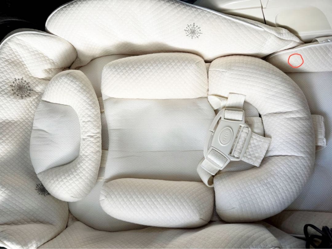 16日まで！Combi ロアンジュオートスイング ホワイト