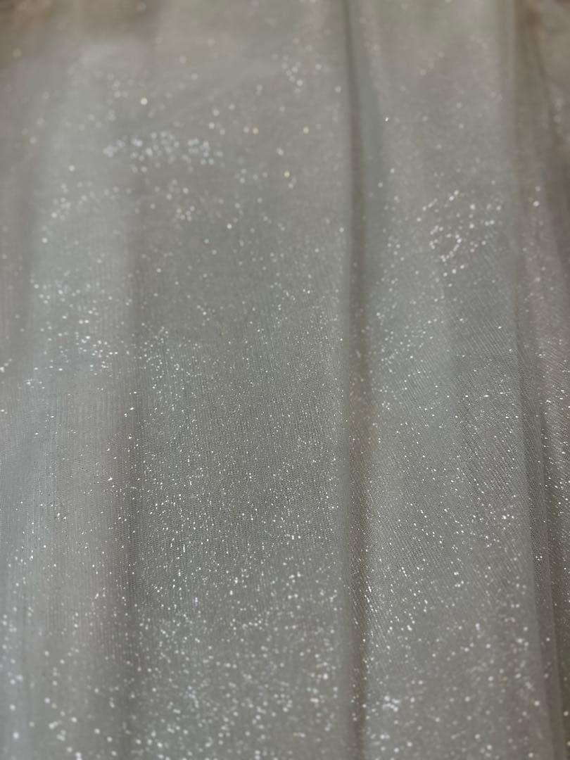 ライトグレー Vネック ビーズ装飾ドレス