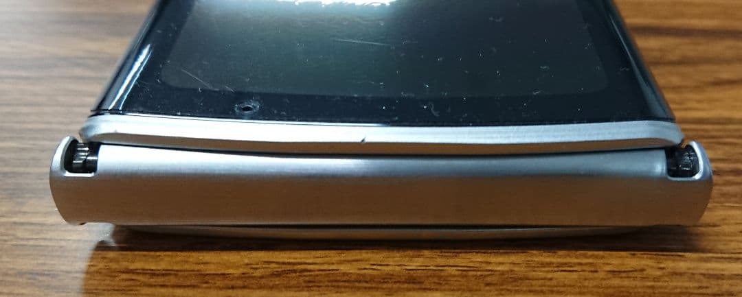 スマートフォン本体 Motorola razr 5G 2020 Liquid Mercury