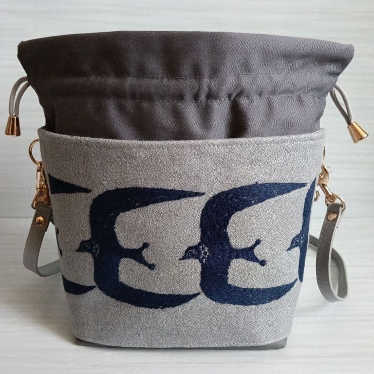 ✩専用✩ミナペルホネン　ポケット巾着バッグ　go!　グレー　鳥さん