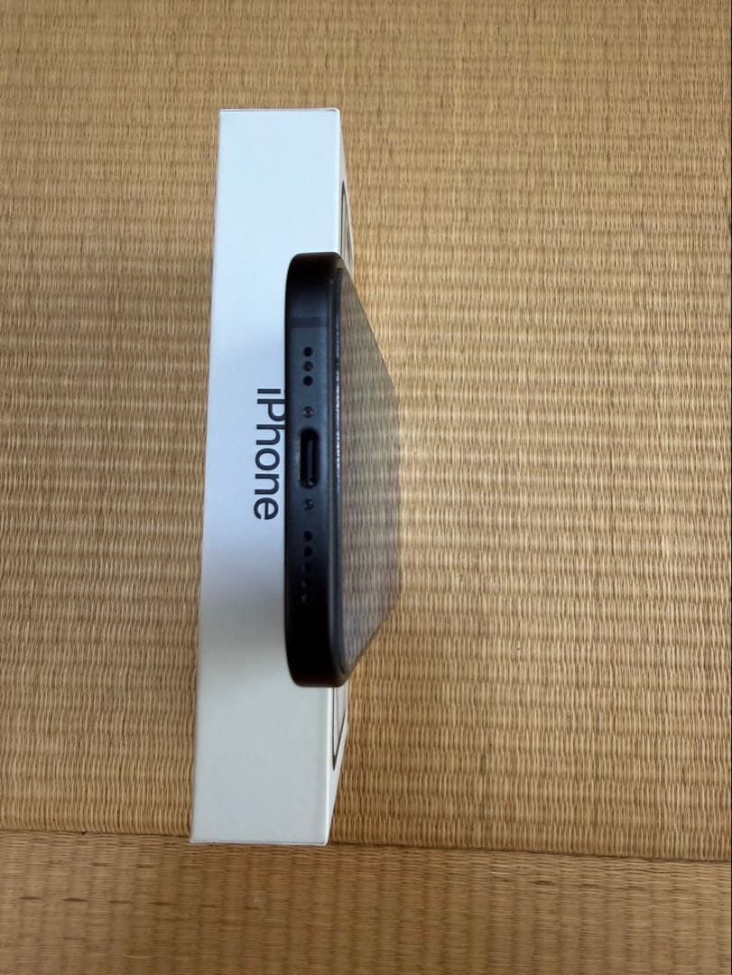 iPhone 15 ブラック128GB 国内版SIMフリー 最大容量約90%