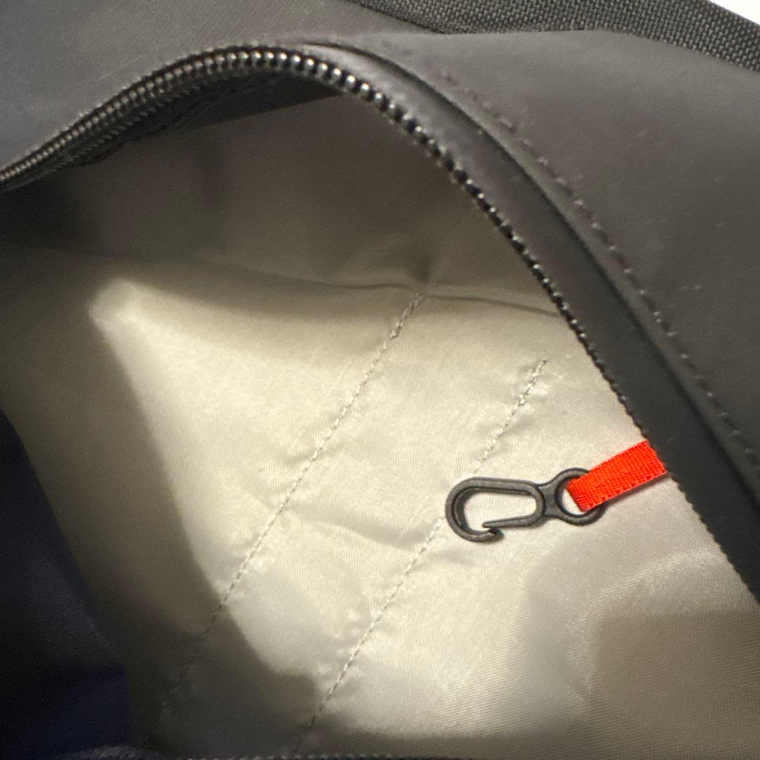 ARC'TERYX アークテリクスARRO 8（アロー 8）ショルダーバッグ